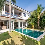 Villa Wiana By Villa Finder